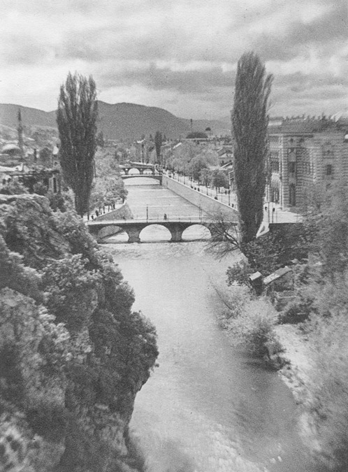 Сарајево, Миљацка, 1929. (фото: Сакари Пелси)