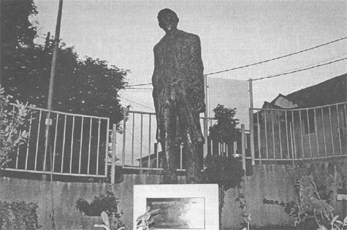 Споменик Антуну Бранку Шимићу