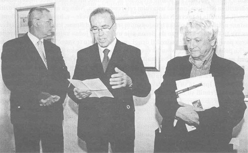 S lijeva: Fuad C'atovic', Alija Behram, Predrag Matvejevic'